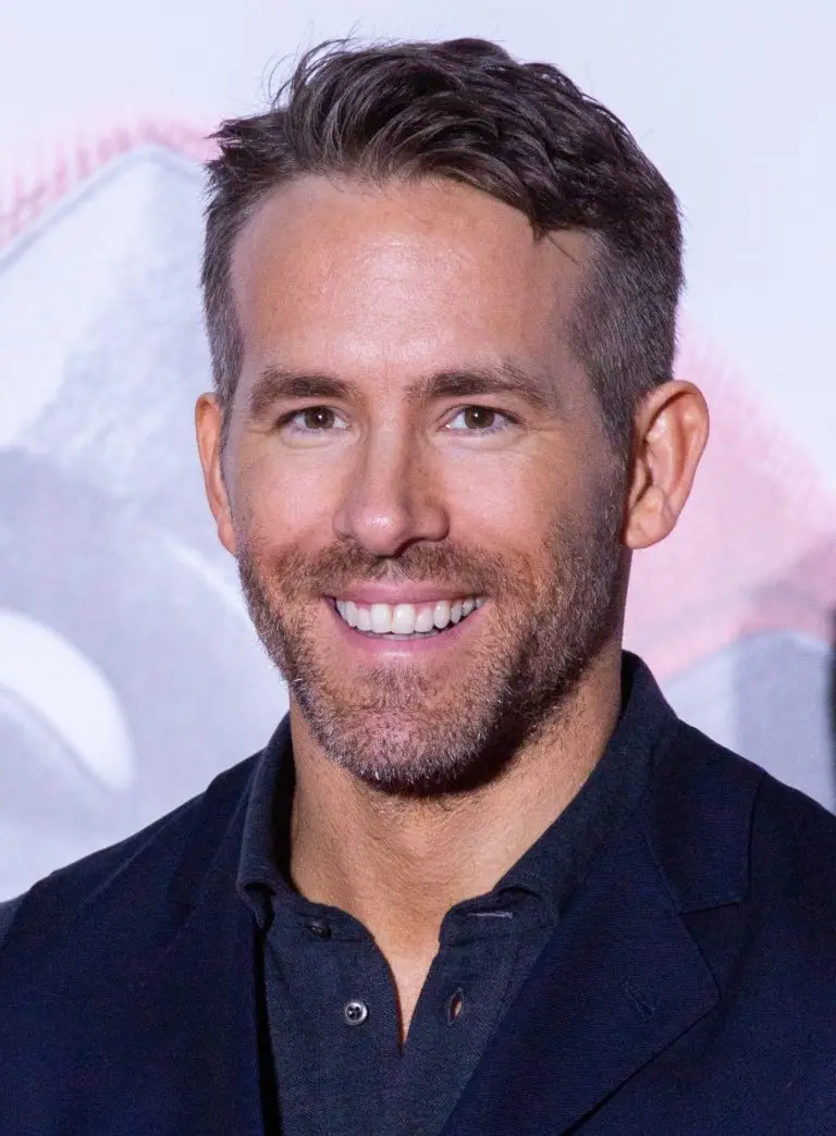 Deadpool_2_Japan_Premiere_Red_Carpet_Ryan_Reynolds_(cropped_2)